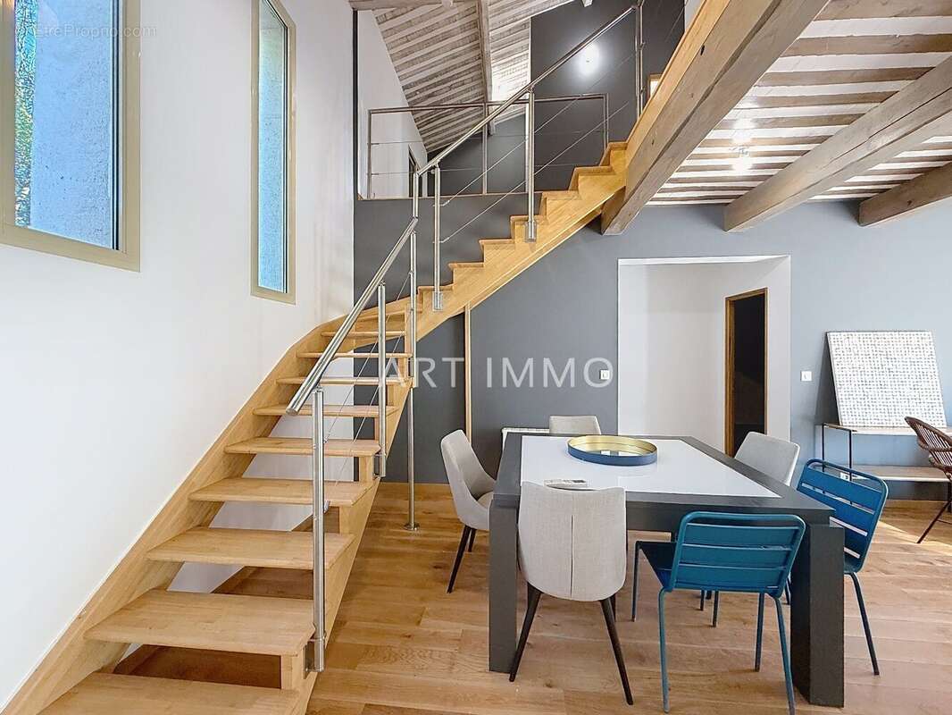 Maison à SAUMANE-DE-VAUCLUSE