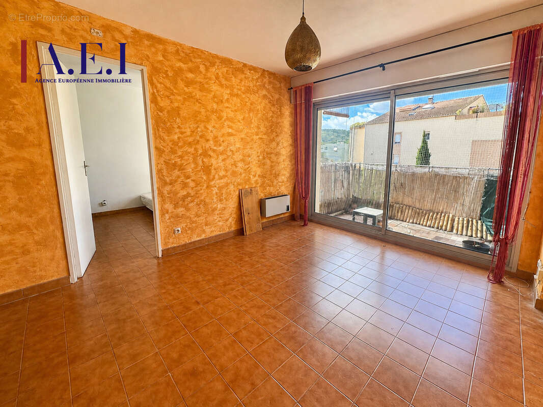 *Appartement T2 à rénover - photo 4