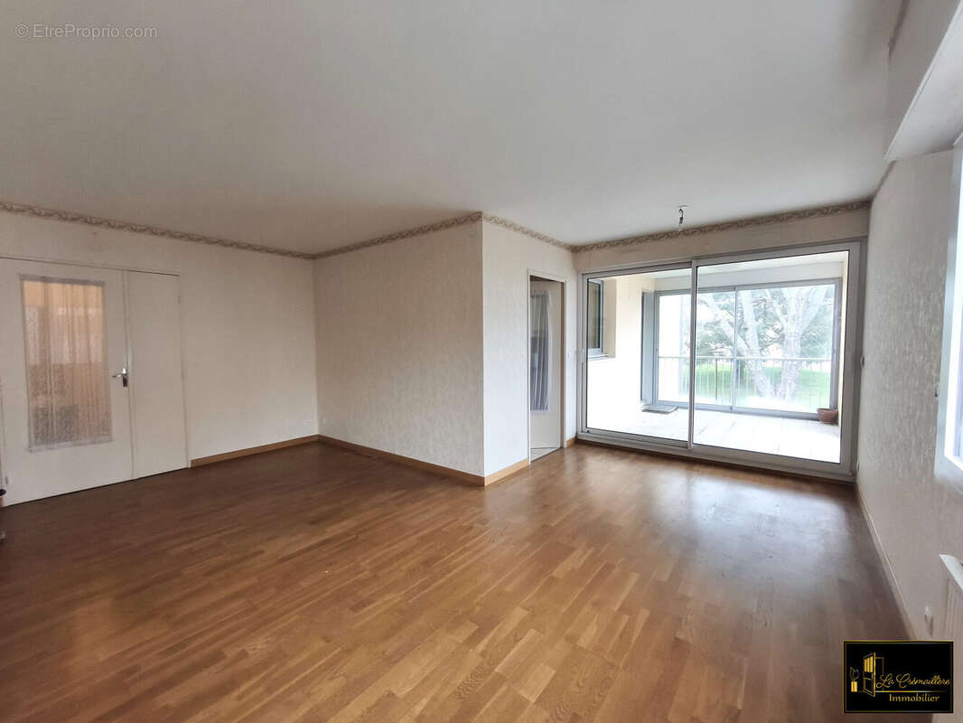 Appartement à DOURDAN