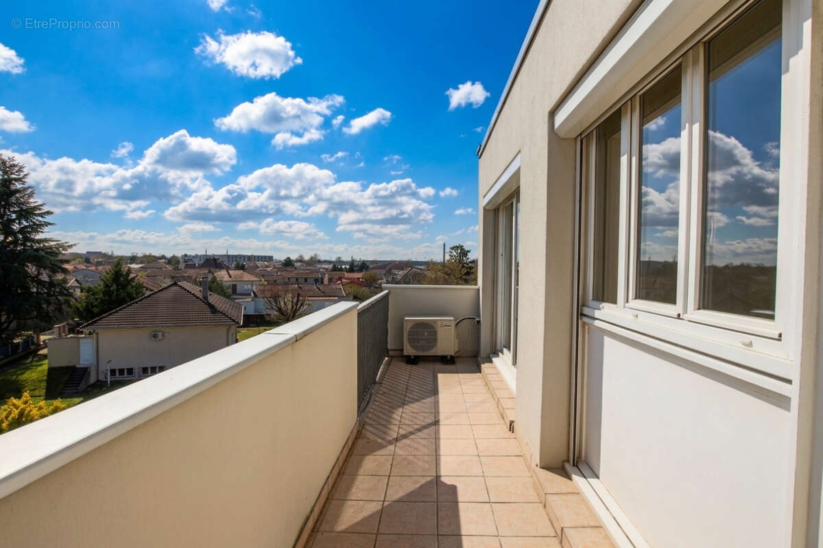 Appartement à SAINT-PRIEST