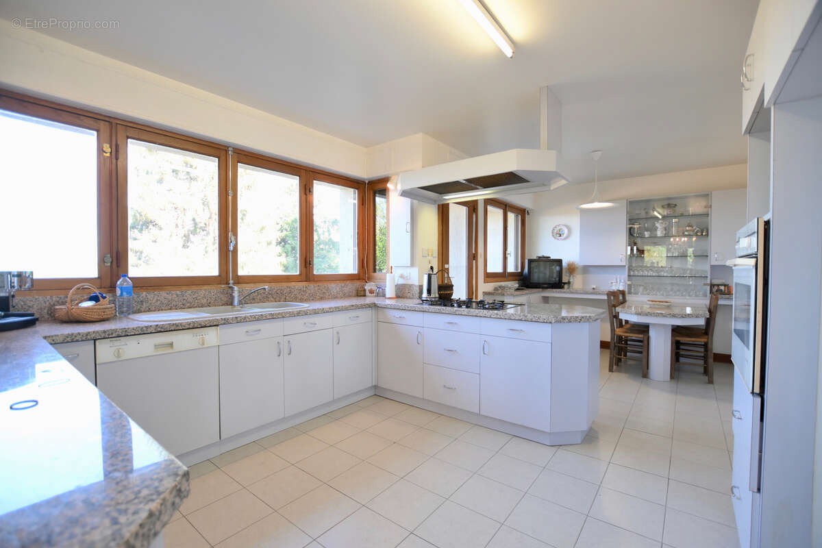 Maison à DUN-LES-PLACES