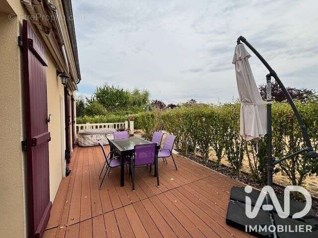 Maison 137 m² à Angervilliers  - photo 3