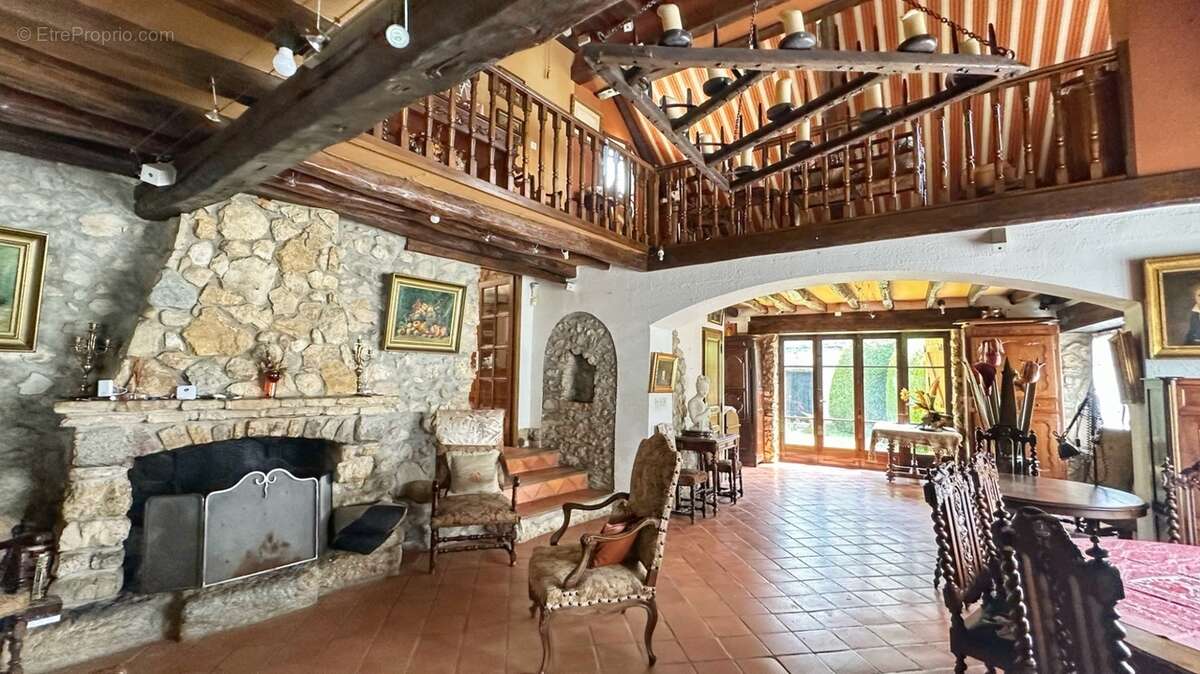 Maison à SAINT-AUPRE