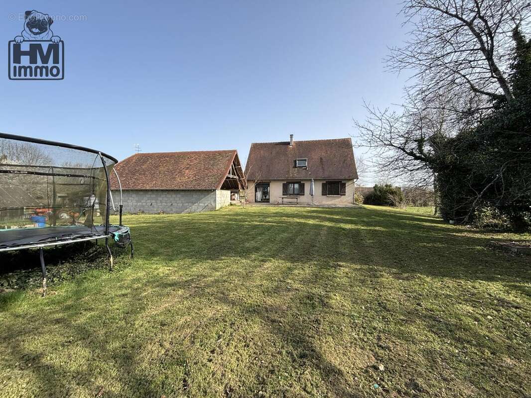 n°5 - Maison à ANGOISSE