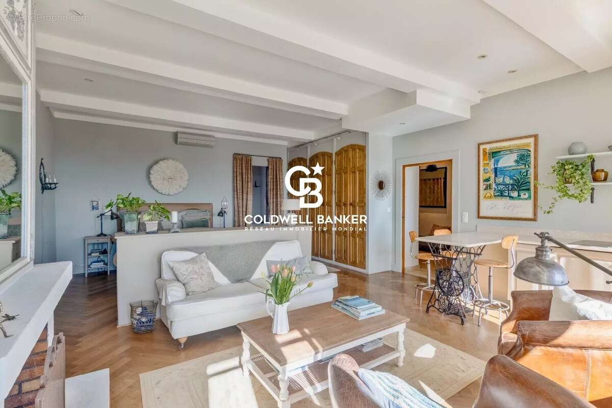 Maison à BORMES-LES-MIMOSAS