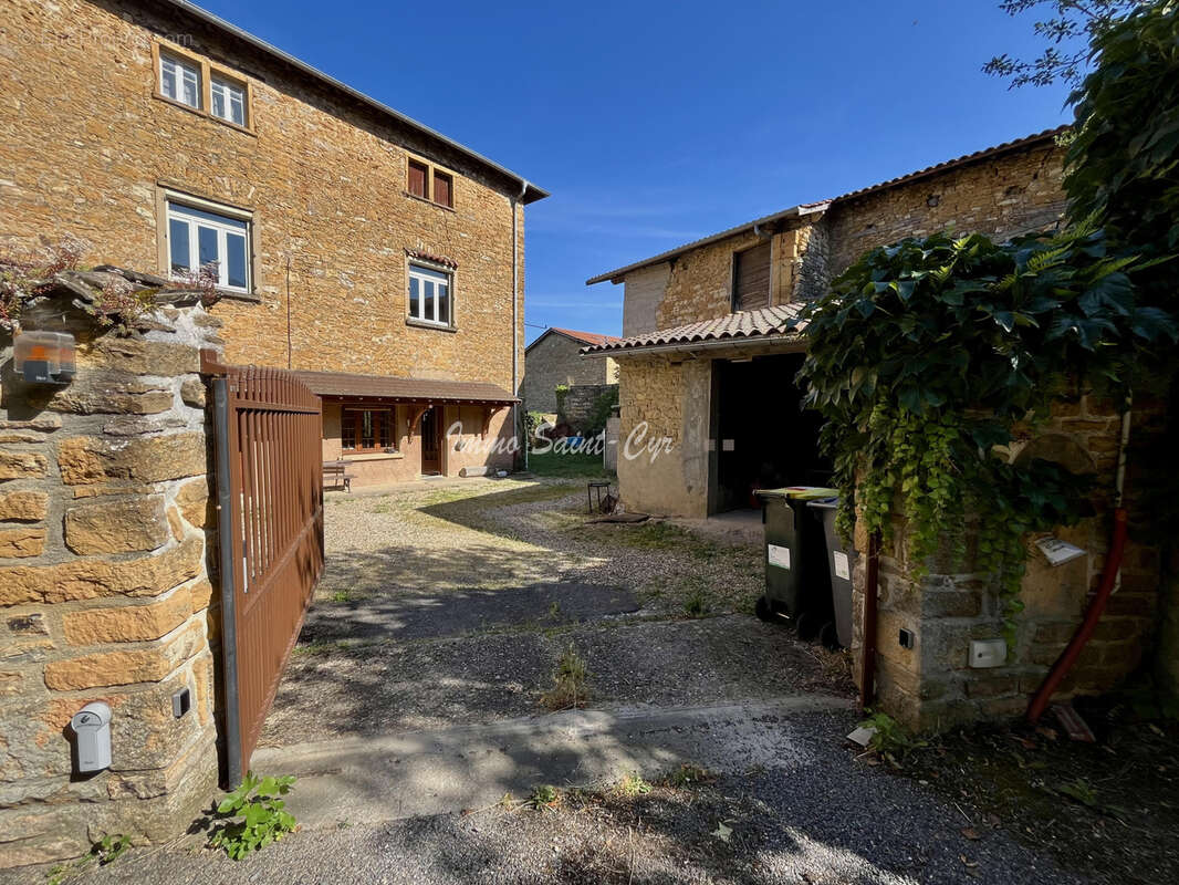 Maison à POLEYMIEUX-AU-MONT-D'OR