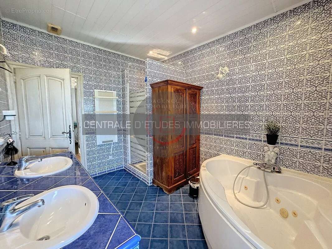 Maison à LES ADRETS-DE-L&#039;ESTEREL