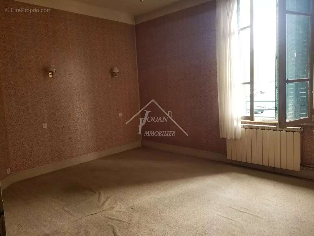 Maison à COSNE-D&#039;ALLIER