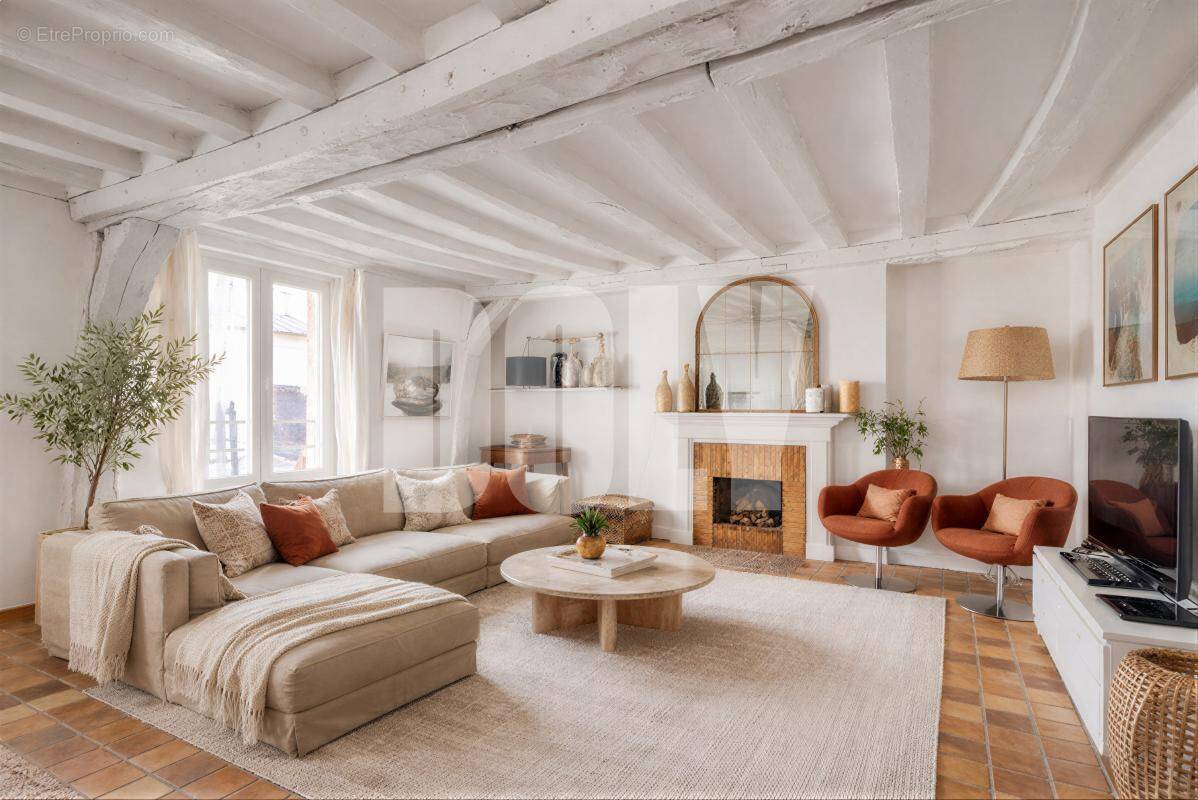 Appartement à PARIS-1E