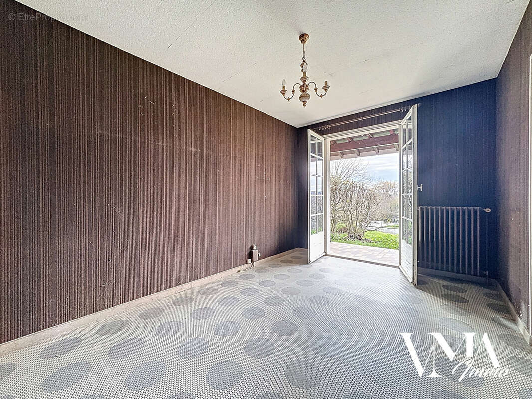 Maison familiale avec espace professionnel aménageable + grand terrain   Sainte-Foy-l’Argentière - photo 9