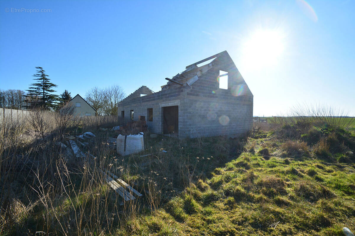 Terrain à BRANCOURT-LE-GRAND