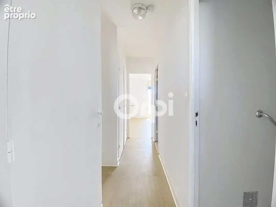 Appartement traversant avec vue mer et balcon à vendre - photo 19
