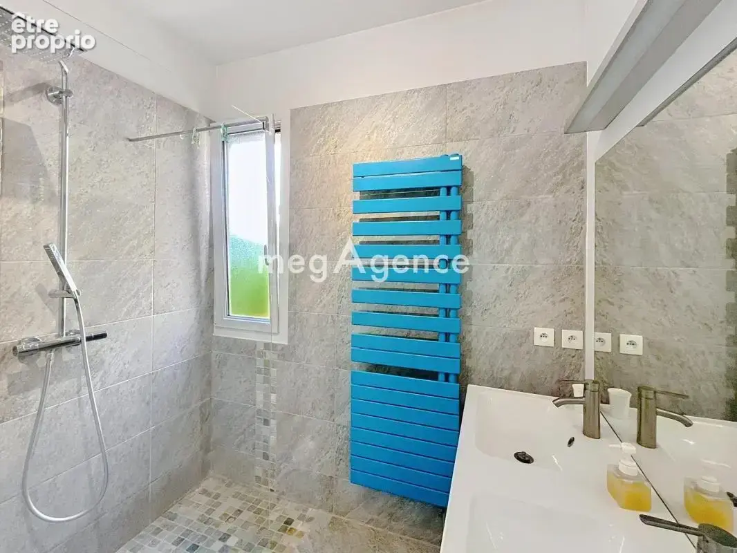 Appartement de standing lumineux 165 m² – Domaine privé sécurisé  – Parking et Cave - Saint-Nom-La-Bretèche - photo 10