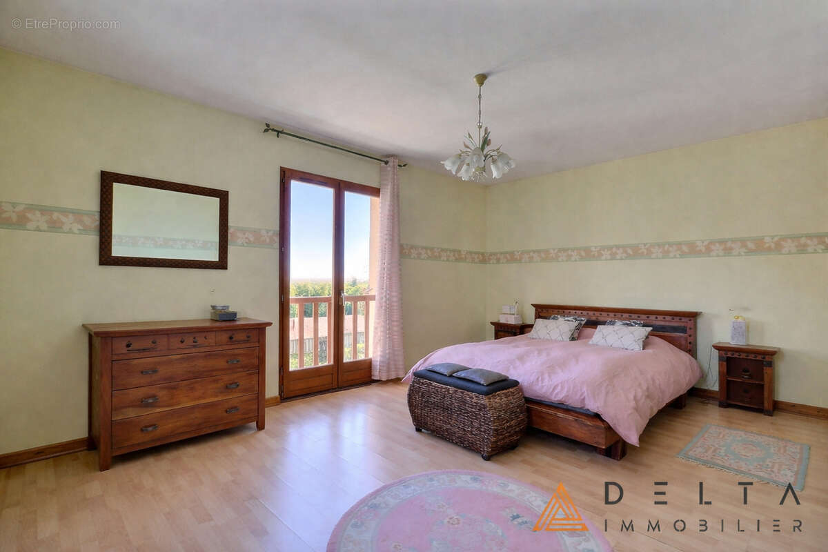 Maison à MIRIBEL