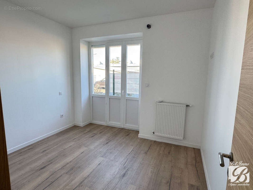 Appartement à BALAN