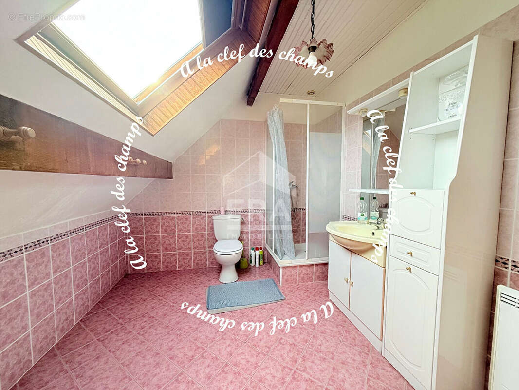 Maison à GOMETZ-LE-CHATEL