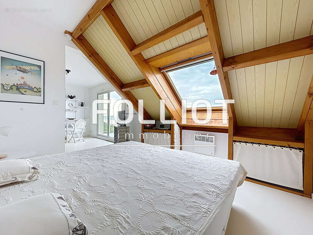 Appartement à JULLOUVILLE