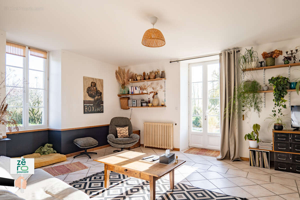 Maison à MARSAIS-SAINTE-RADEGONDE