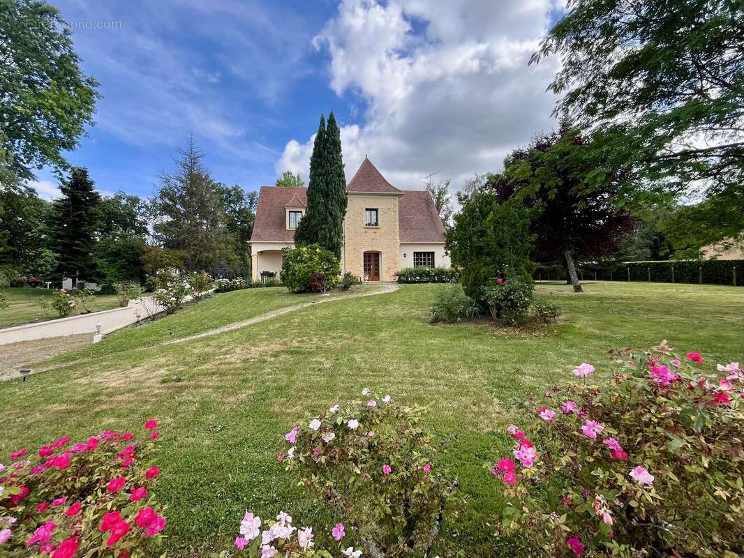 Belle maison périgourdine avec vue dégagée, grand jardin et prestations de qualité! - photo 20
