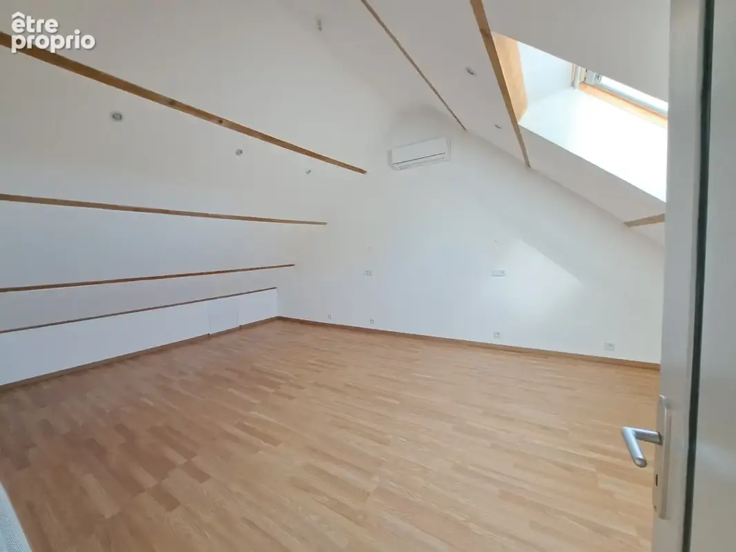Maison à vendre 127 m2 au sol - 4 chambres LA ROCHE POSAY (86) - photo 11