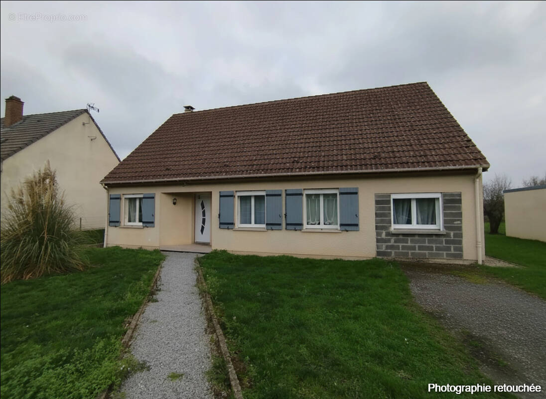 Maison à NEUVILLETTE