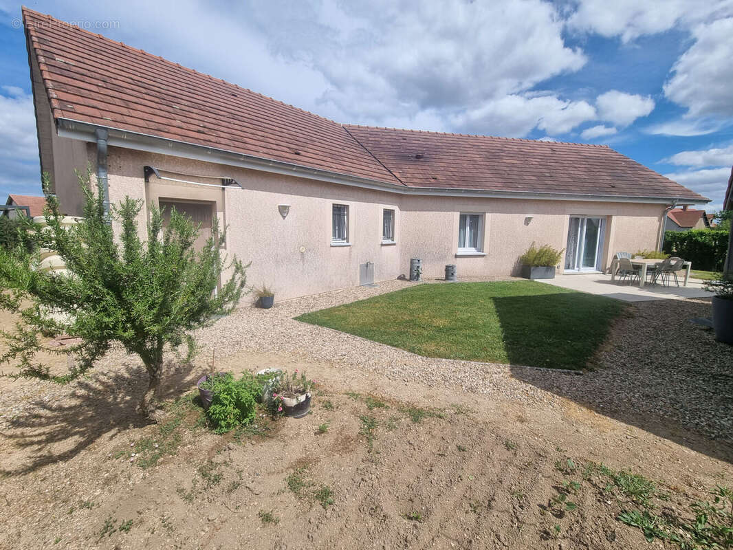 Maison 120 m² à Neuvy-Grandchamp  - photo 5