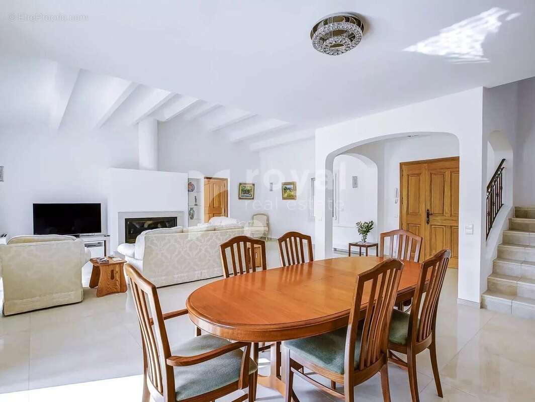 Maison à MOUGINS