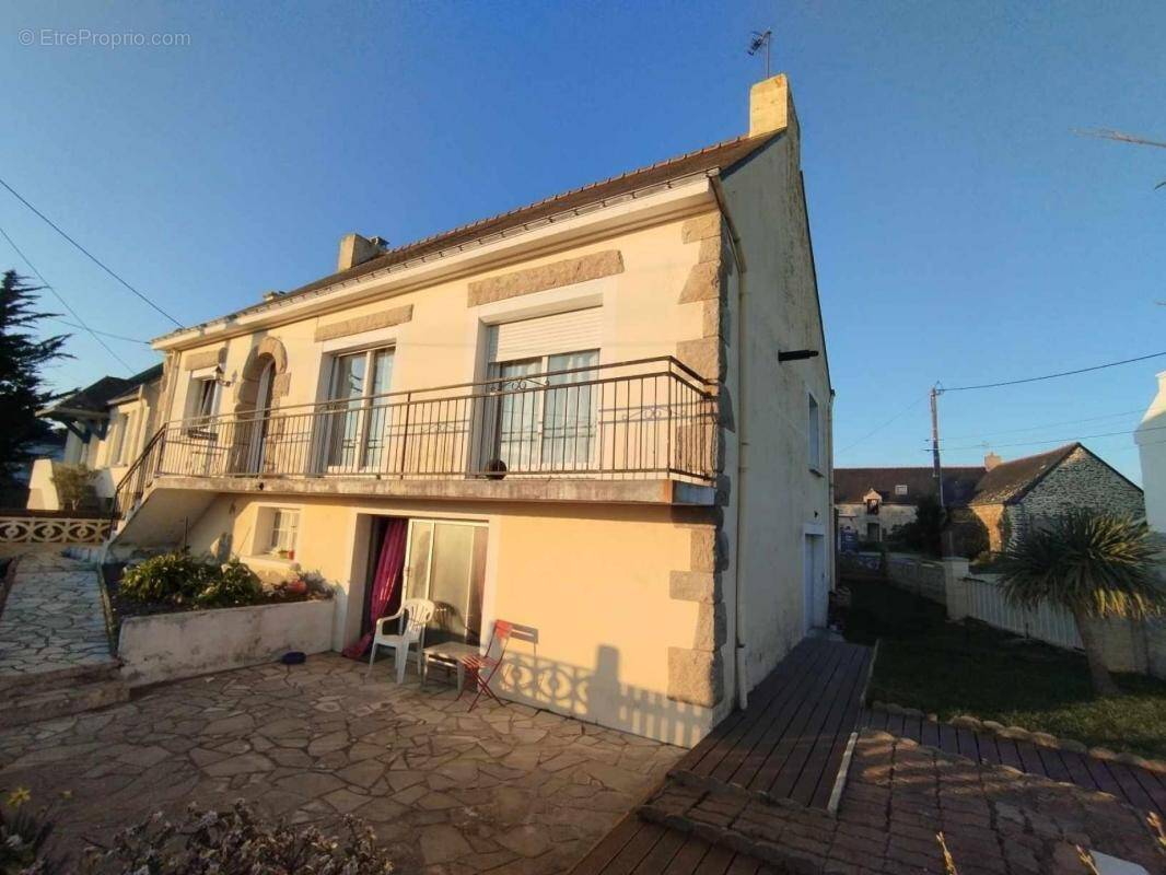 Maison à LE TOUR-DU-PARC