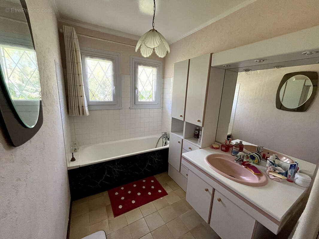 Maison à OINVILLE-SUR-MONTCIENT