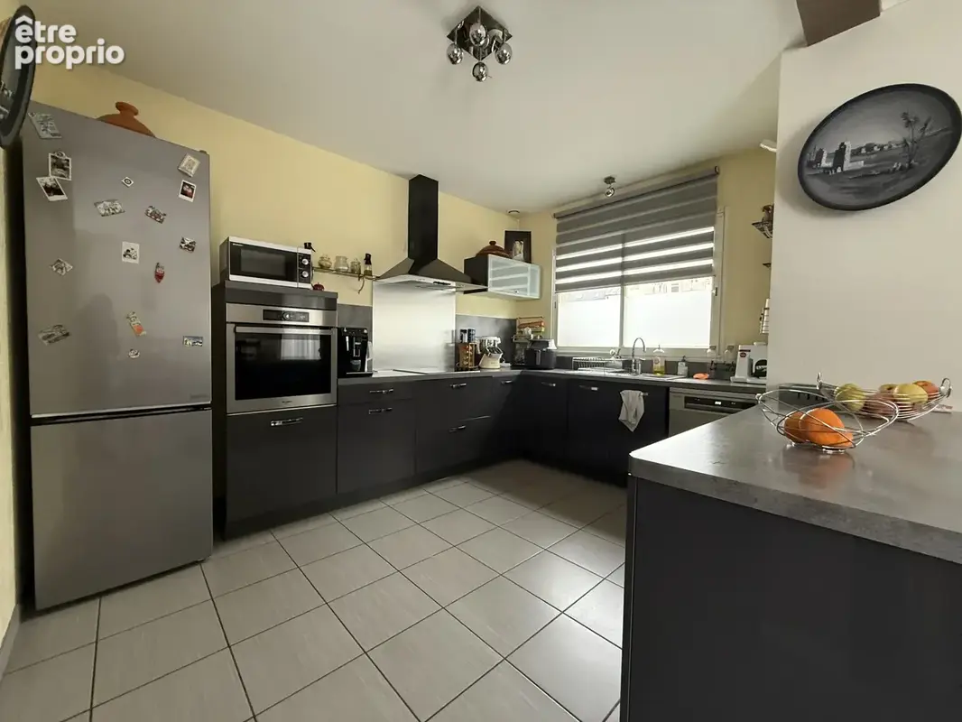 HIDRI IMMO PLUS vous propose en exclusivité une maison mitoyenne avec climatisation et garage à Fontaine - photo 4