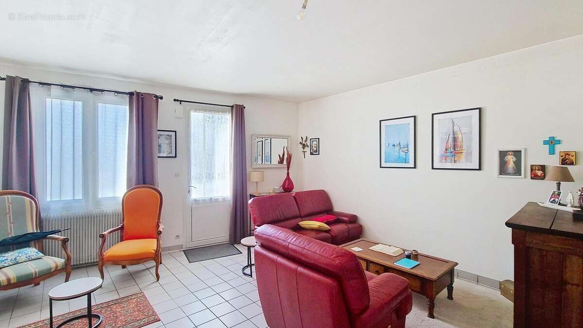 Photo 2 - Maison à CHATELLERAULT