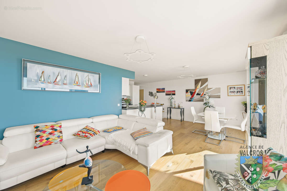 Appartement à LA LONDE-LES-MAURES