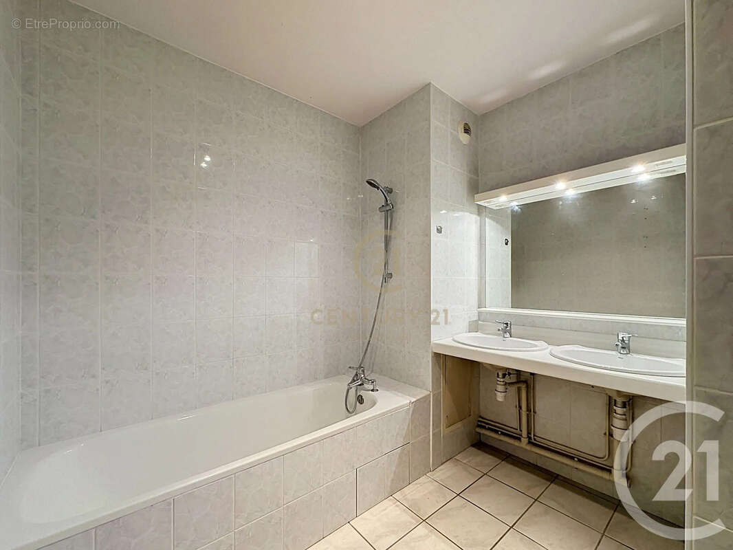 Appartement à LYON-8E