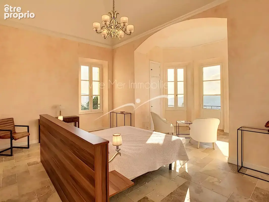 Exclusivité : propriété historique d’exception avec vue panoramique - photo 12
