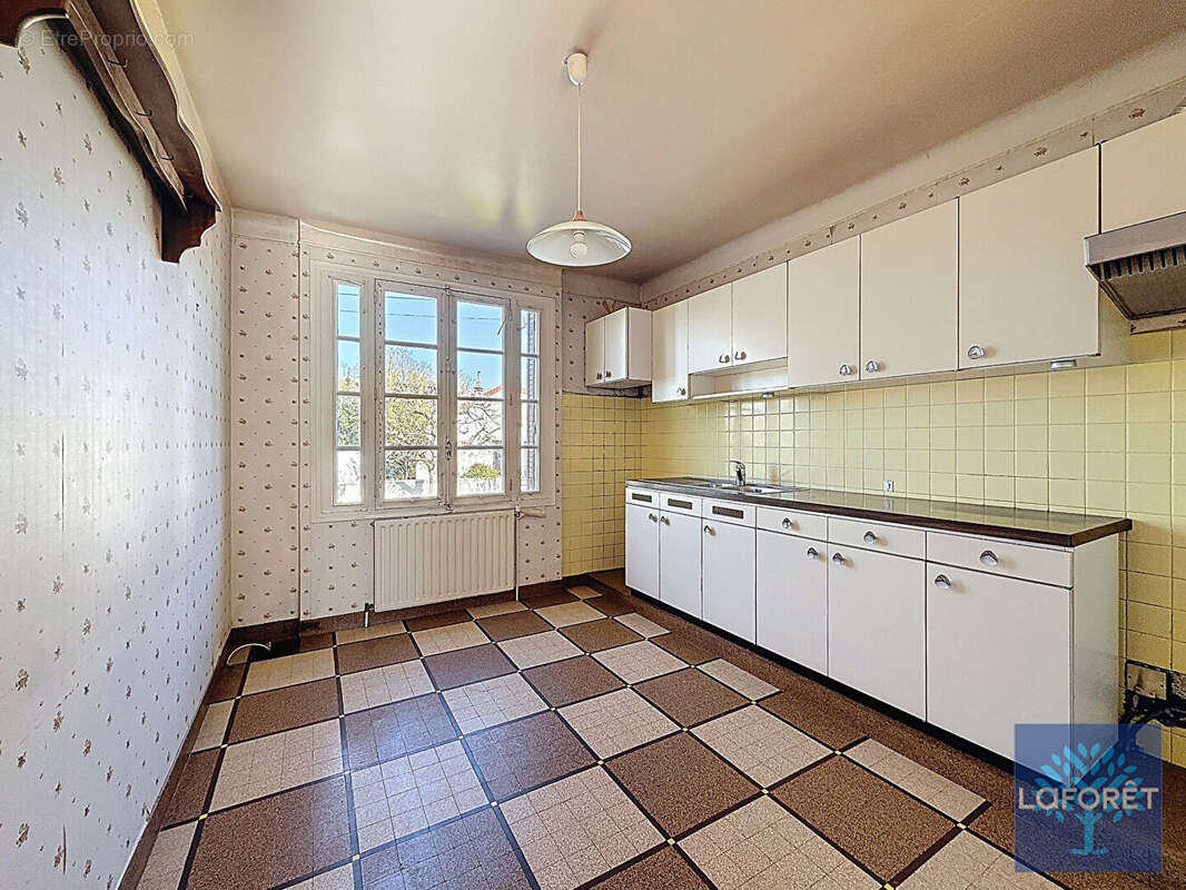 Maison à VIGNEUX-SUR-SEINE