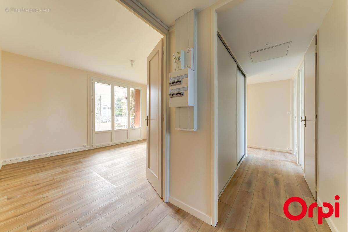 Appartement à CALUIRE-ET-CUIRE