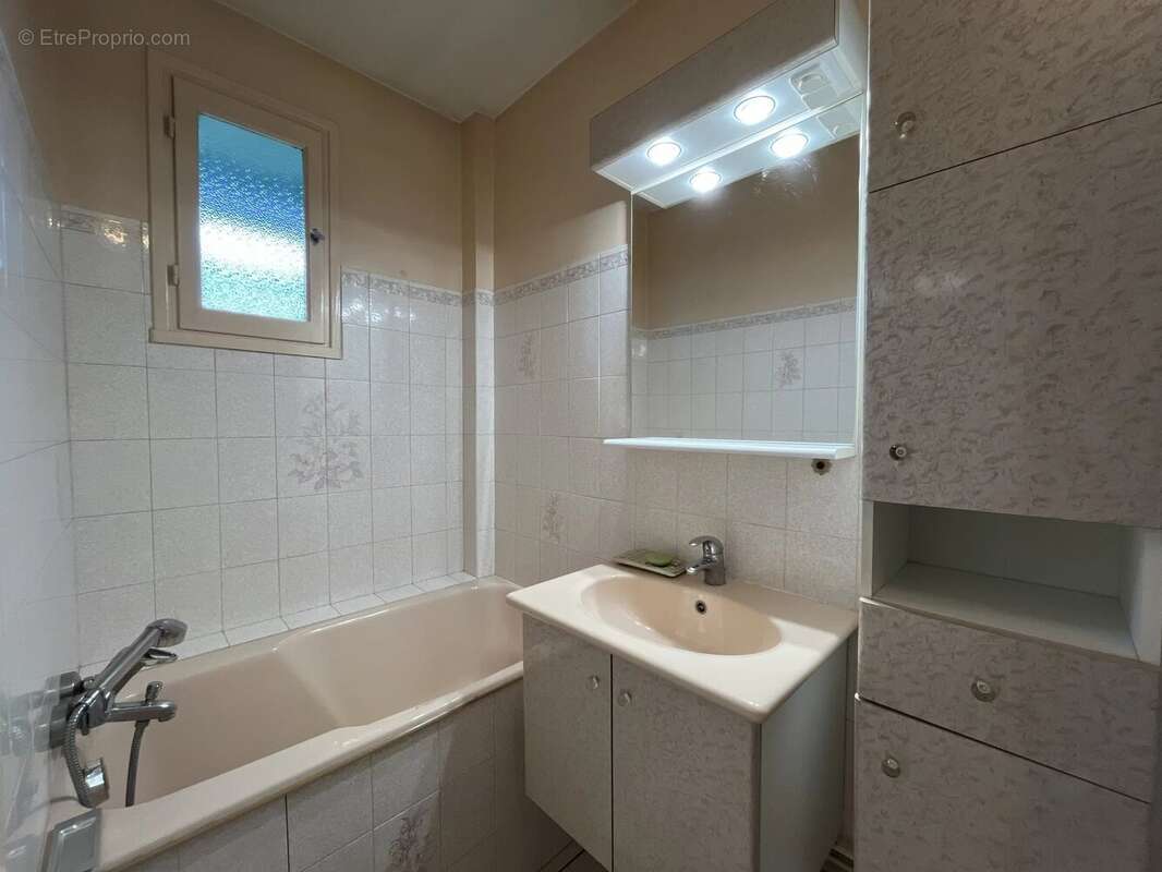 Appartement à LYON-9E