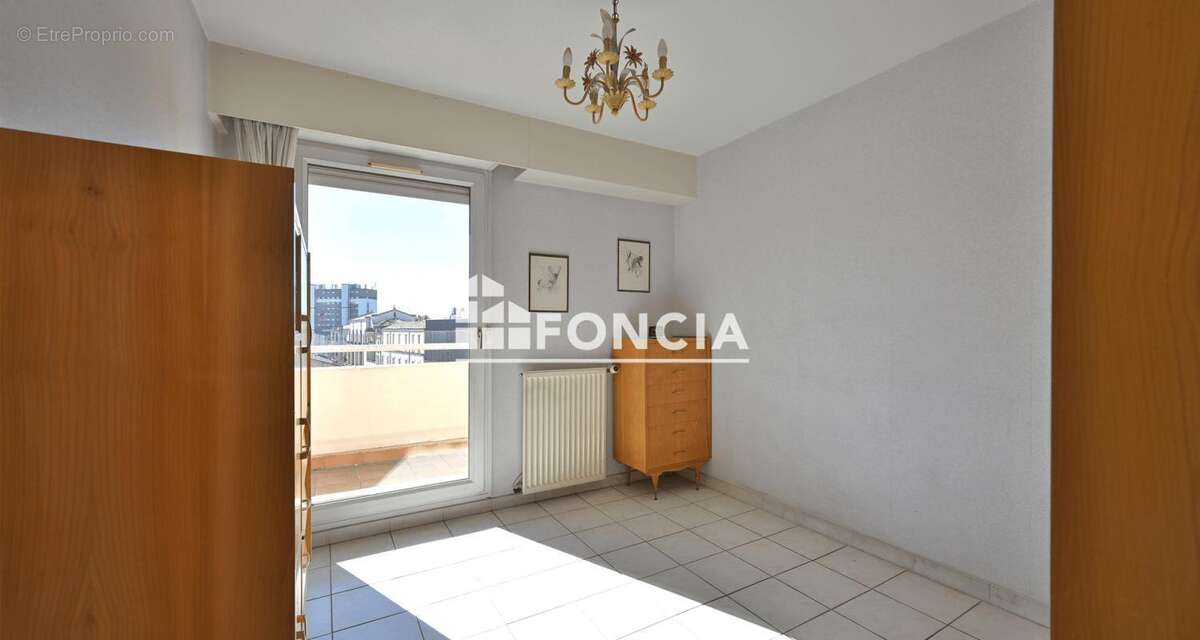 A vendre Nîmes rue Séguier/ résidence L'AFFENADOR - photo 9