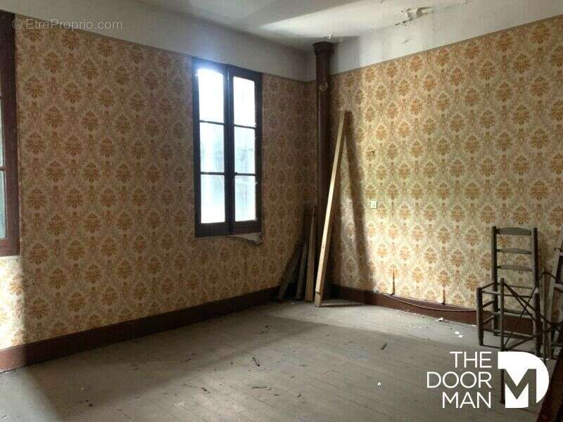 Maison à LAVERNOSE-LACASSE