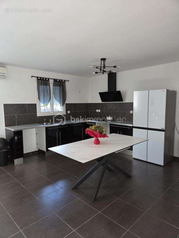 Maison à VERS-PONT-DU-GARD