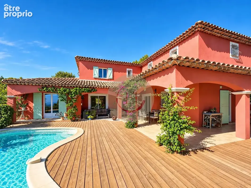 Villa de caractère avec vue panoramique sur la baie de cannes et le massif de l’estérel - photo 3