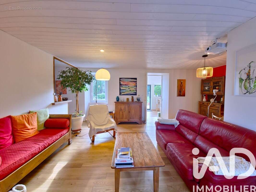 Maison 118 m² à Neuville  - photo 4