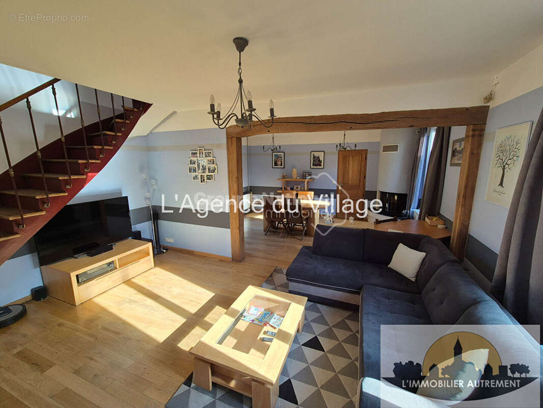 Maison à SAINTE-GENEVIEVE