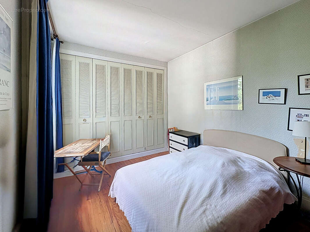 Maison Bourgeoise de 10 pièces + F2 Meaux - photo 7