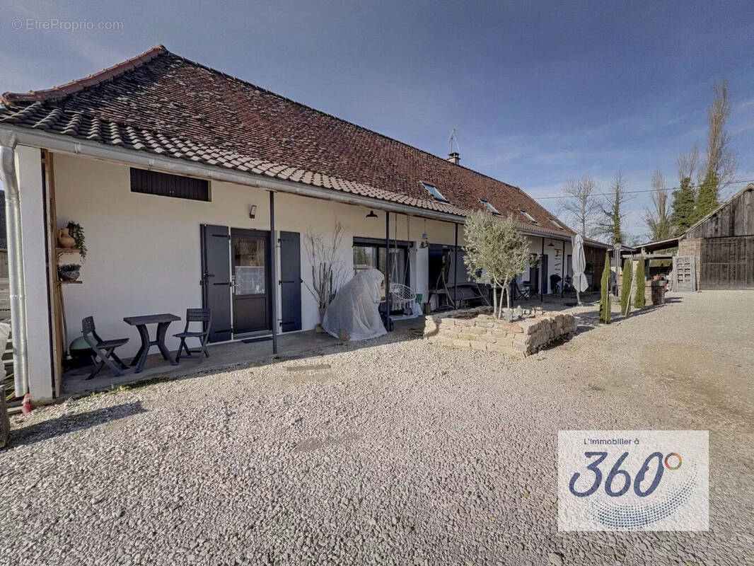Photo 1 - Maison à LOUHANS
