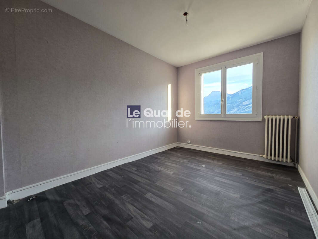 Appartement à SAINT-EGREVE