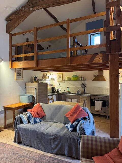 Maison à SAINT-JUIRE-CHAMPGILLON