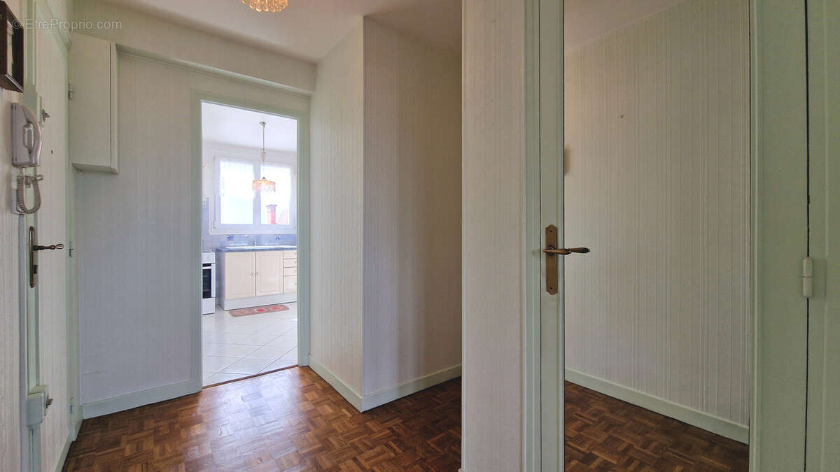 Appartement à SAINTE-SAVINE