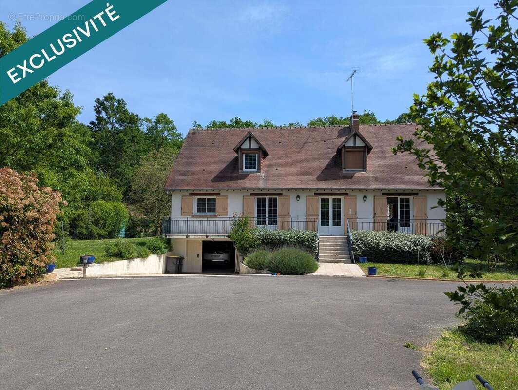 Maison 180 m² à Saint-Eloy-De-Gy  - photo 2