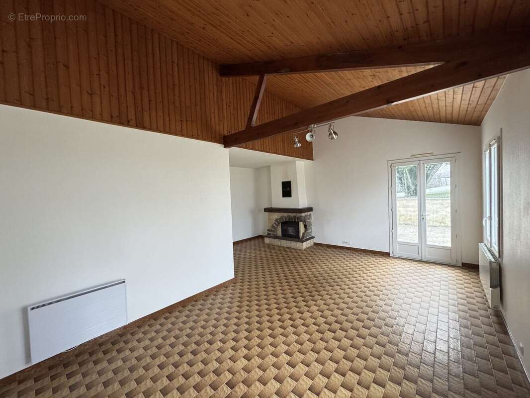Maison à CHANIERS